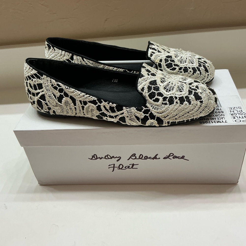 Midnight Velvet Black and White Lace Flats